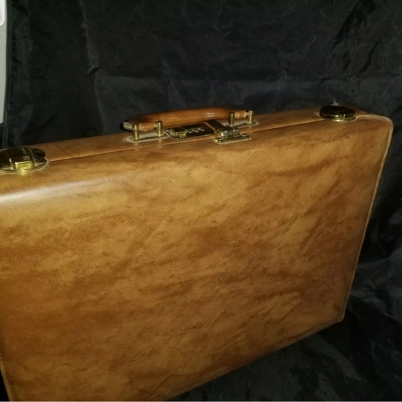 Unbranded Other - Vintage Tan Leather Combo Lock Briefcase